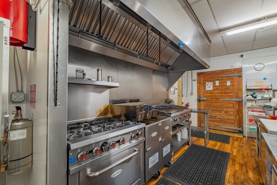 More Photos Of 7403 Hillsboro Hwy, Hillsboro General Retail For Sale