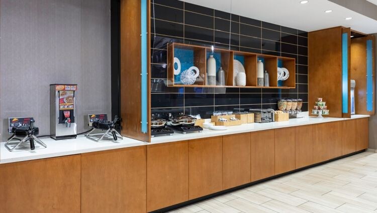 More Photos Of 2692 Peachtree Pky, Suwanee Hotel For Sale