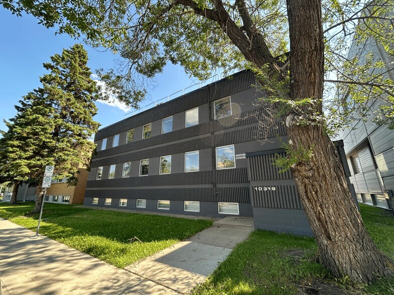 More Photos Of 10319 Princess Elizabeth Ave, Edmonton Office For Lease