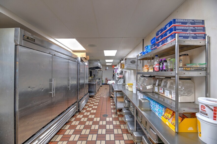 More Photos Of 116 S Larkin Ave, Joliet Restaurant For Sale