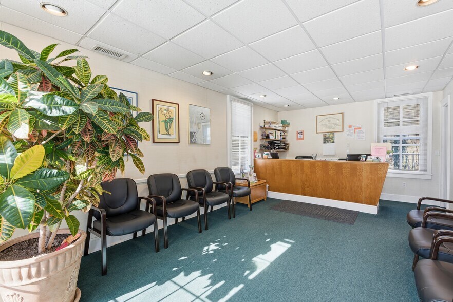 More Photos Of 247 Main St, Center Moriches Medical For Sale