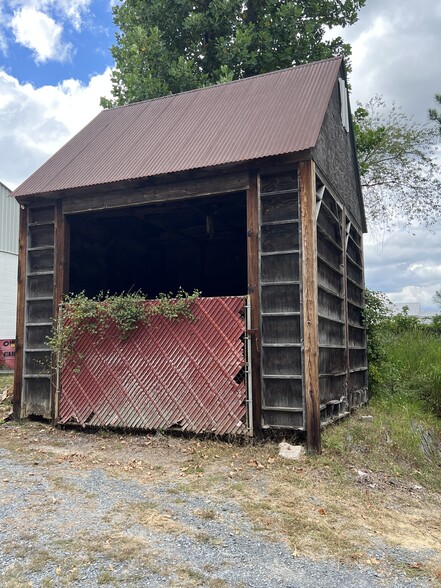 More Photos Of 7923 Industrial Park Rd, Easton Warehouse For Sale