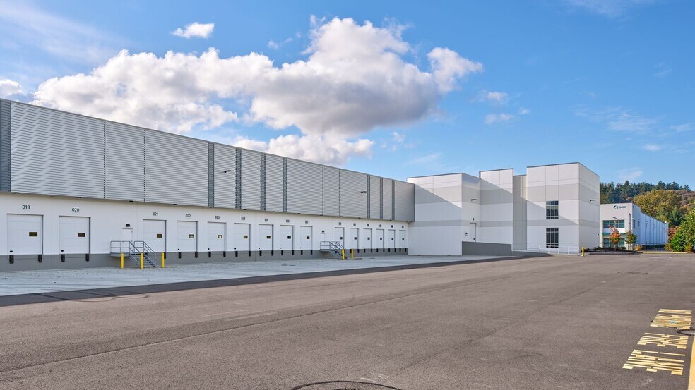 More Photos Of 4195 W Valley Hwy N, Auburn Warehouse For Lease