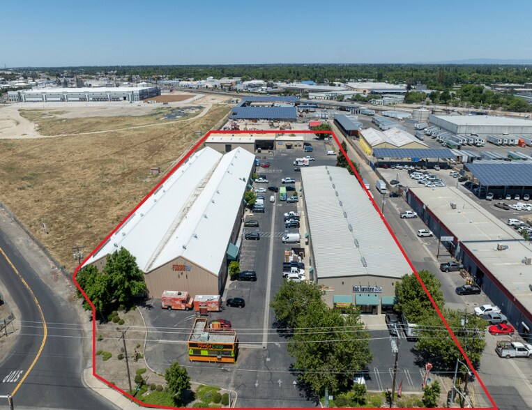 More Photos Of 615-621 Kansas Ave, Modesto Light Distribution For Sale