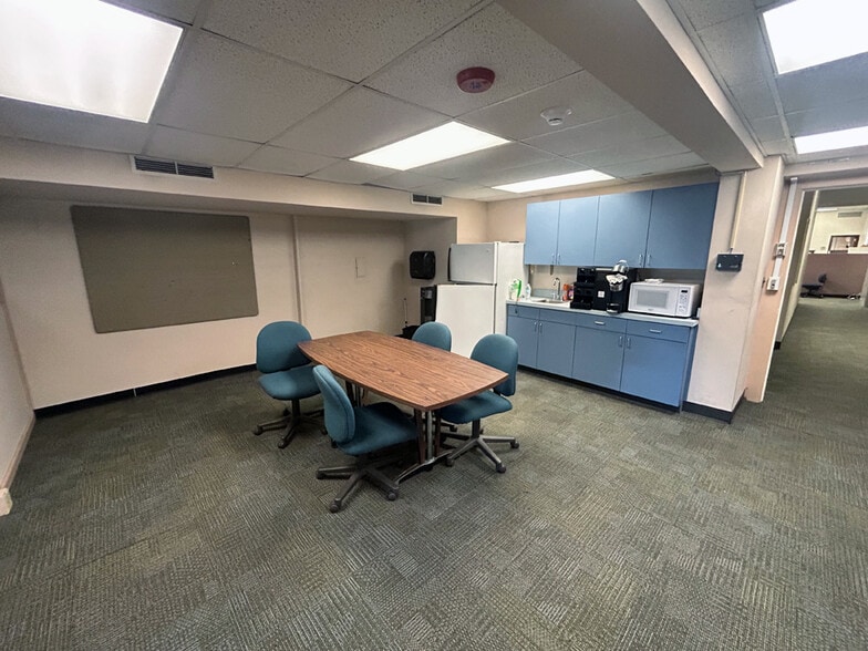 More Photos Of 331 Bridge St, New Cumberland Office For Sale