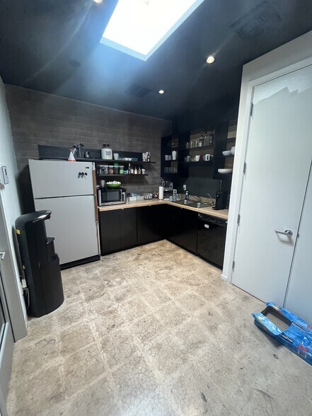 More Photos Of 820 N 3rd St, Phoenix Office For Lease