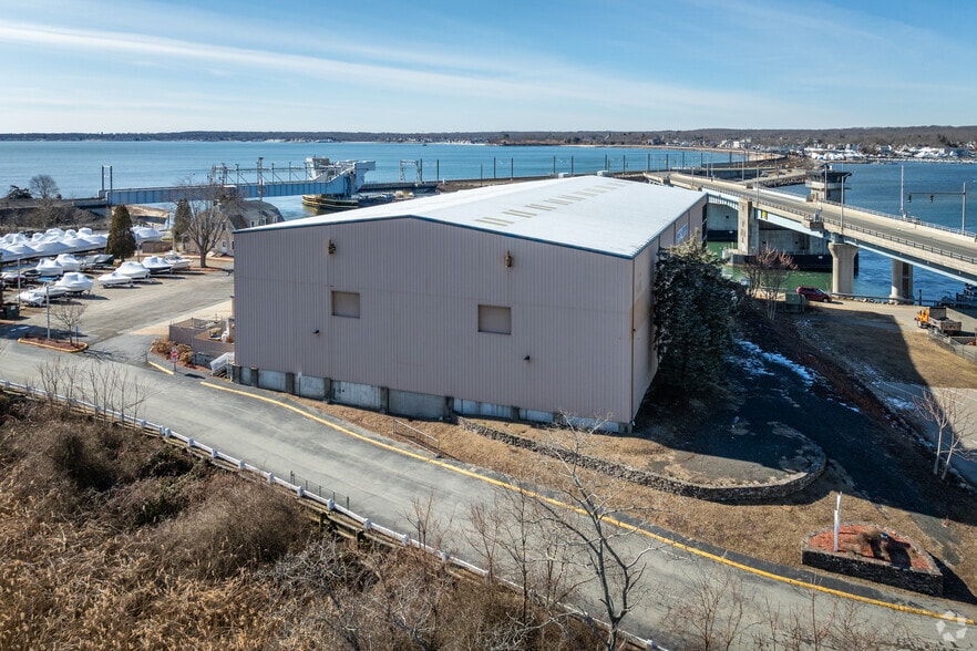 More Photos Of 8 River St, Waterford Marina For Sale