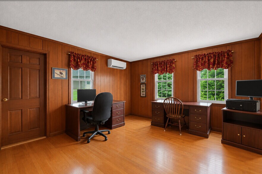 More Photos Of 0 Main Road, Westhampton Sports And Entertainment For Sale