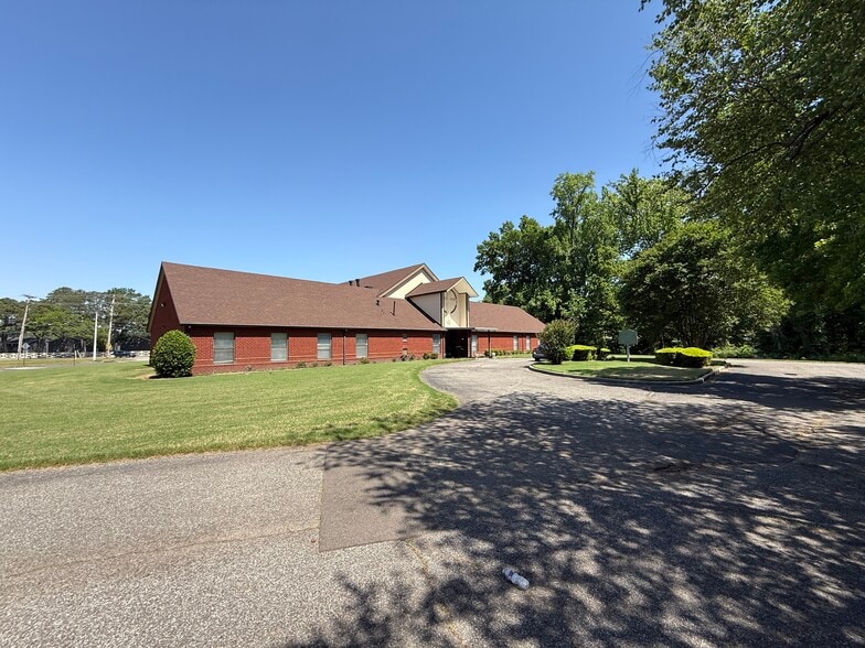 Primary Photo Of 4150 Boeingshire Dr, Memphis Religious Facility For Sale