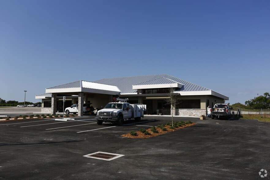 More Photos Of 1659 US Highway 27 N, Avon Park Medical For Sale