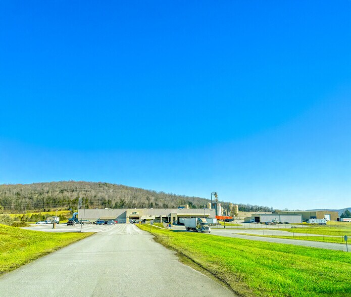 Primary Photo Of 630 Industry Rd, Somerset Distribution For Sale