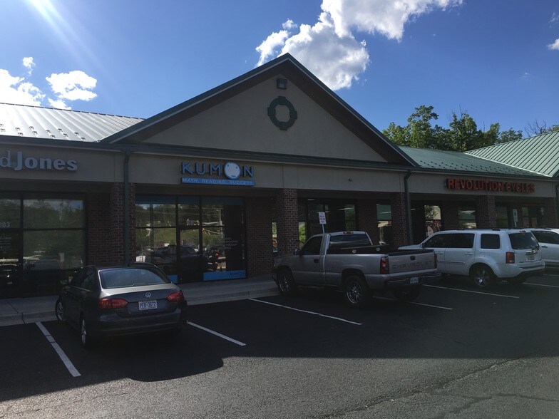 More Photos Of 2773 Jefferson Davis Hwy, Stafford Storefront Retail Office For Lease