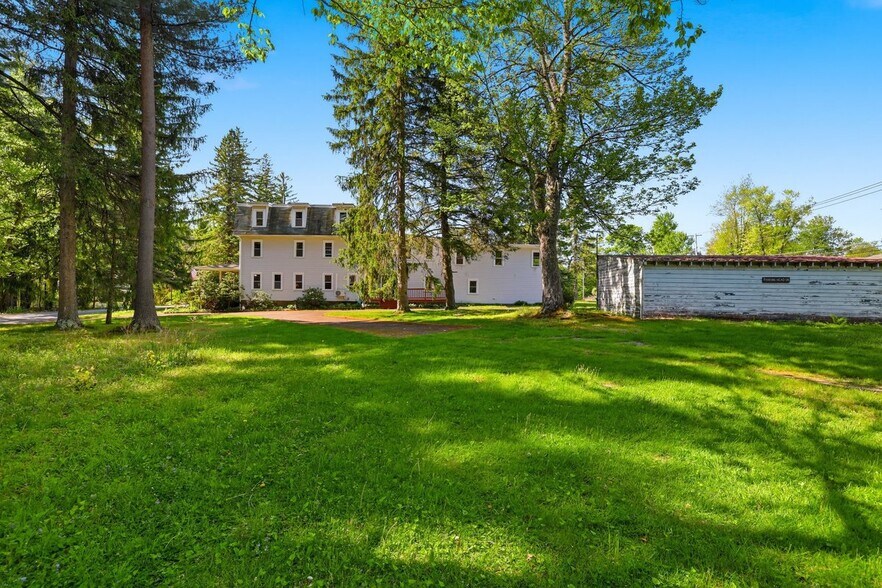 More Photos Of 1015 PA-390, Greentown Hospitality For Sale