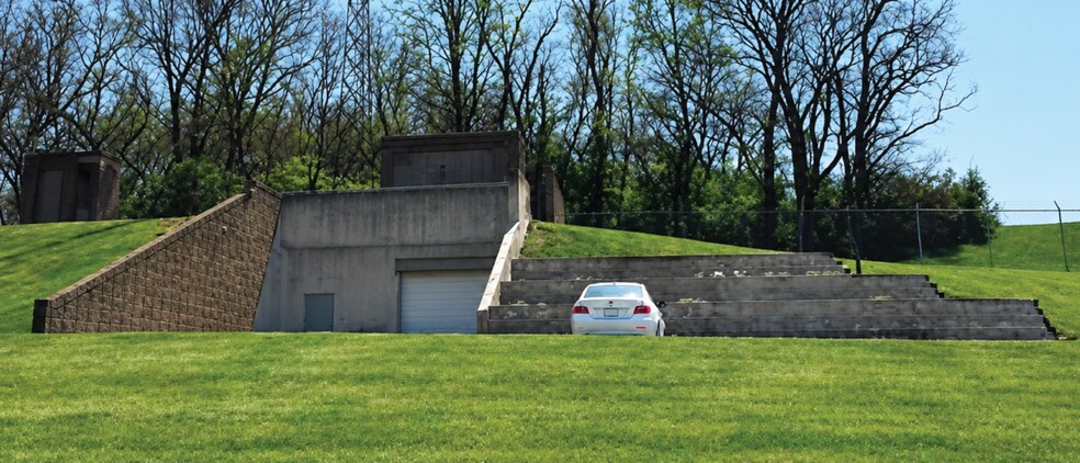 Primary Photo Of 3280 McKibbon Rd, Saint Louis Flex For Lease