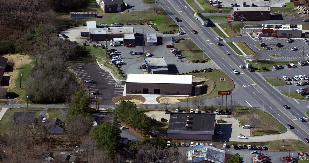 More Photos Of 724 E Dixie Dr, Asheboro Storefront For Sale