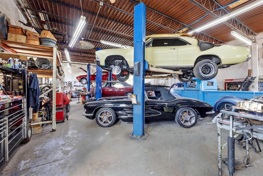 More Photos Of 629 E Venice Ave, Venice Auto Repair For Sale