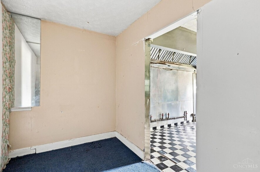 More Photos Of 1077 Millville Ave, Hamilton Freestanding For Sale