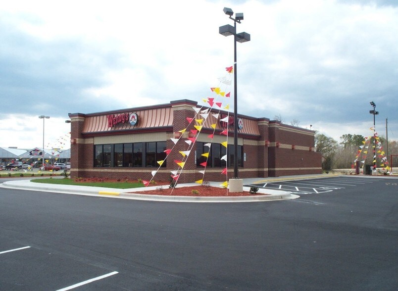 Primary Photo Of 4535 US Highway 70 W, Kinston Fast Food For Lease
