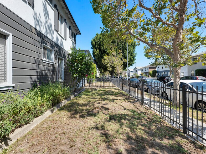 More Photos Of 5439 Kinston Ave, Culver City Apartments For Sale