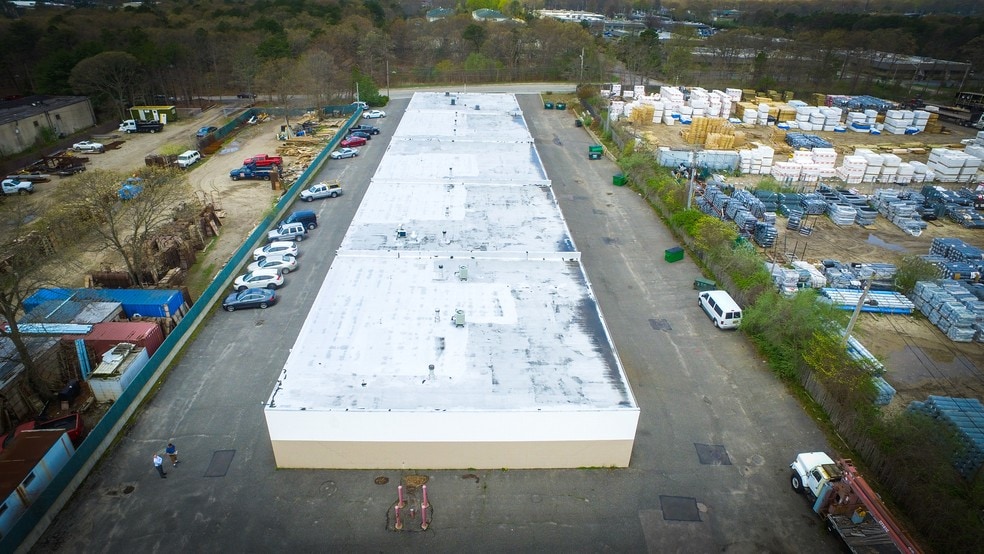 More Photos Of 266 Middle Island Rd, Medford Manufacturing For Sale