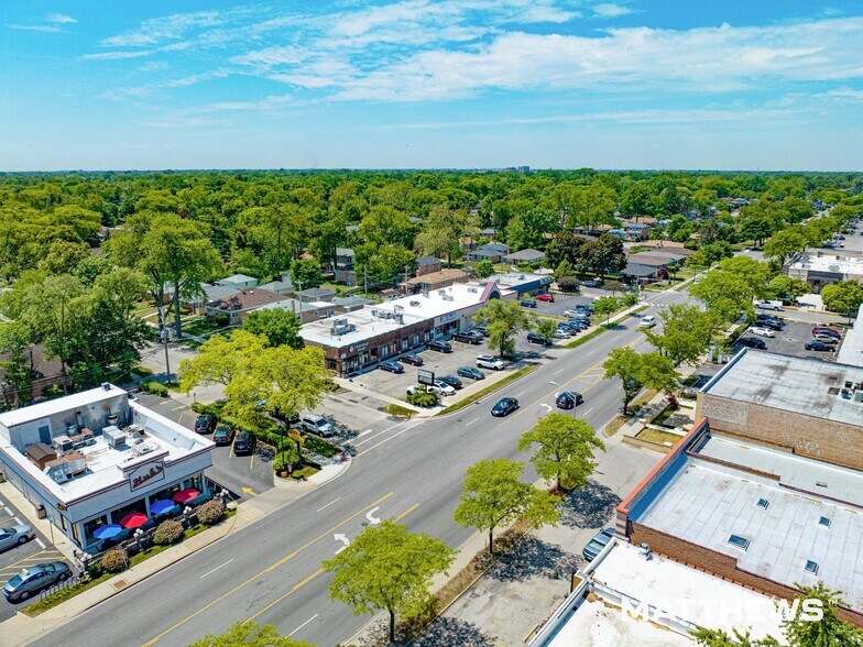 More Photos Of 3735 Dempster St, Skokie Freestanding For Sale