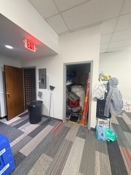 More Photos Of 1454 Bethel Rd, Columbus General Retail For Sale