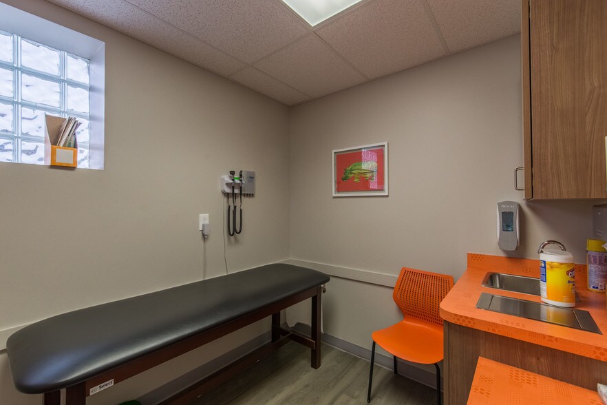 More Photos Of 2924 Main St, Buffalo Storefront Retail Office For Sale