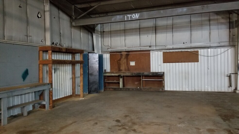 More Photos Of 1212 S Highway 81, Duncan Auto Dealership For Lease