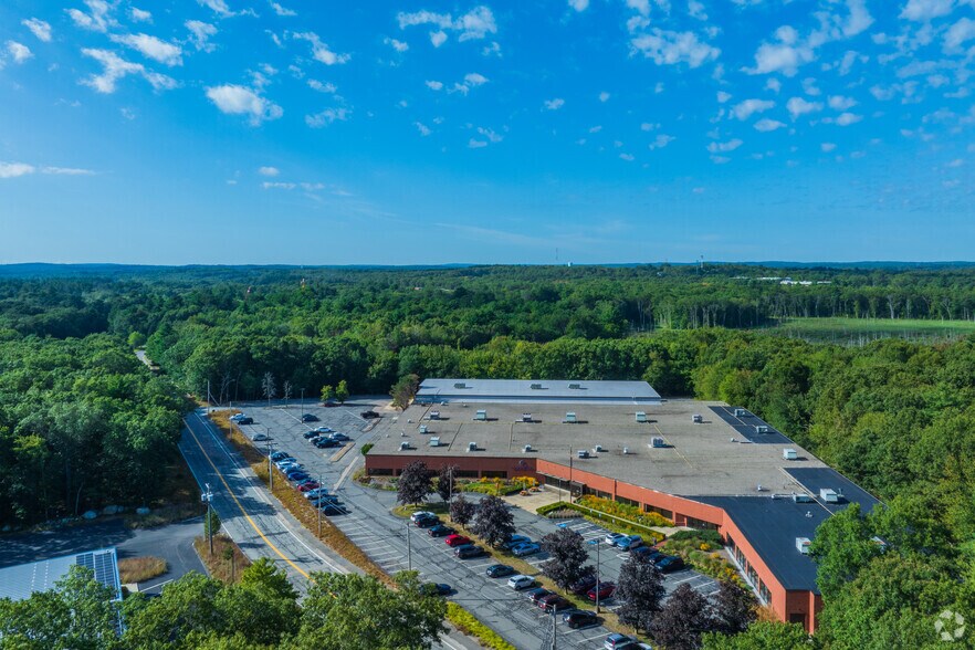 More Photos Of 10 Trotter Dr, Medway Research And Development For Lease