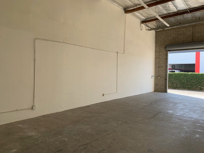 More Photos Of 1231-1241 E Warner Ave, Santa Ana Distribution For Lease