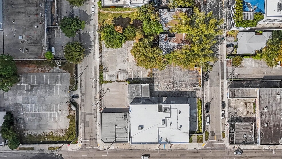 More Photos Of 2500 N Miami Ave, Miami Light Distribution For Sale