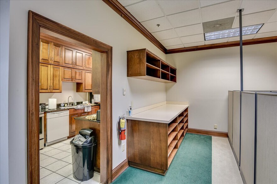 More Photos Of 624 Ellis St, Augusta Office For Sale