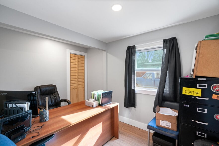 More Photos Of 101 E Marshall St, Remington Storefront Retail Office For Lease