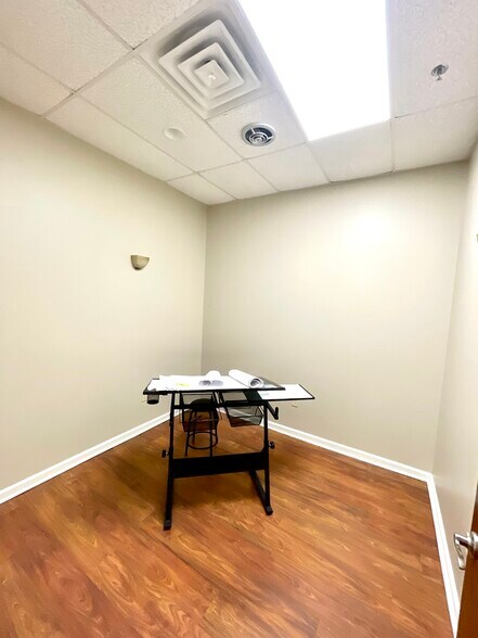 More Photos Of 12926 Highway 92, Woodstock Storefront For Lease