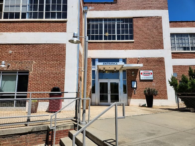 More Photos Of 1307 W Morehead St, Charlotte Office For Lease
