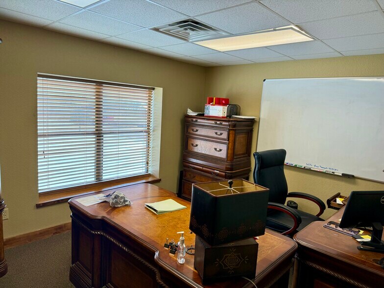 More Photos Of 464 Cool Jct, Millsap Manufacturing For Lease
