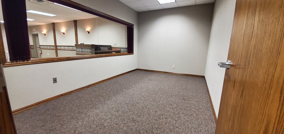 More Photos Of 626 W Main St, Fairfield Lodge Meeting Hall For Sale