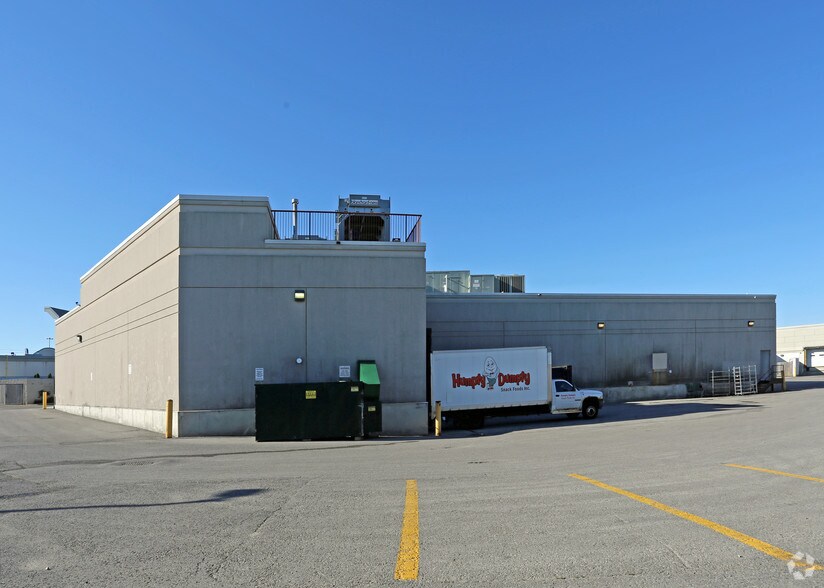 More Photos Of 650 Kingston Rd, Pickering Supermarket For Lease