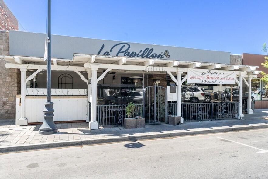 More Photos Of 858 W Lancaster Blvd, Lancaster Restaurant For Sale