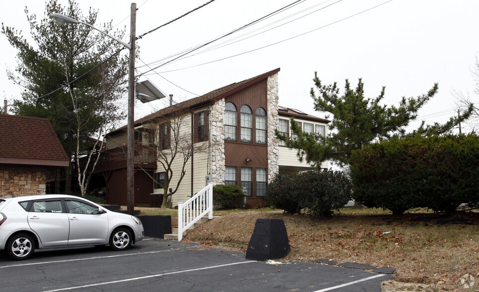 More Photos Of 1014 Mantua Pike, Wenonah Office For Lease