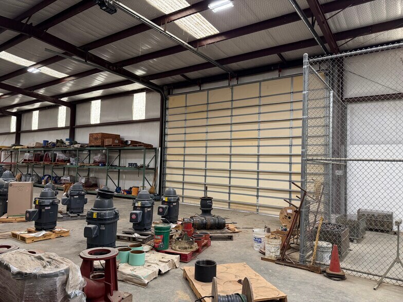More Photos Of 2015 S Main St, Stuttgart Warehouse For Sale