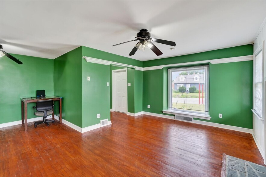 More Photos Of 2260 Carlisle Rd, York Office For Sale