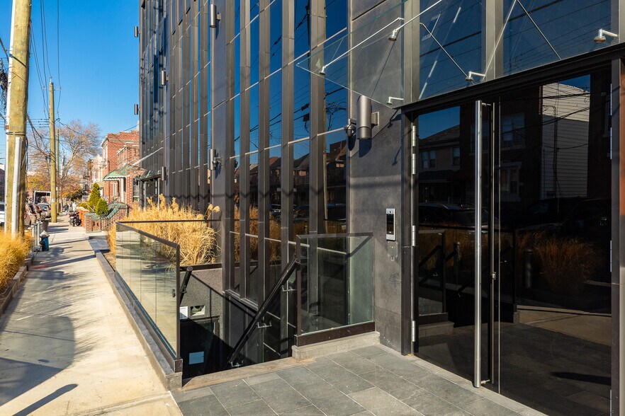 More Photos Of 1055-1063 63rd St, Brooklyn Office For Sale