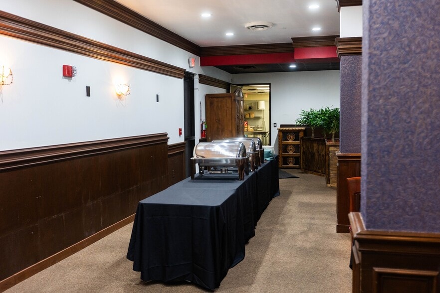 More Photos Of 6263 State Highway 66, Tulsa Restaurant For Sale