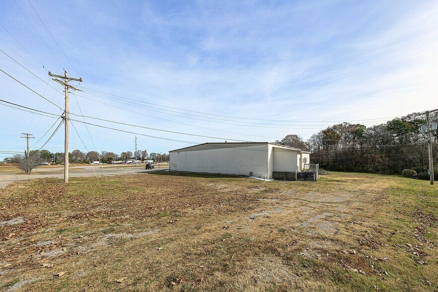 More Photos Of 2808 E Lamar Alexander Pky, Maryville Freestanding For Lease