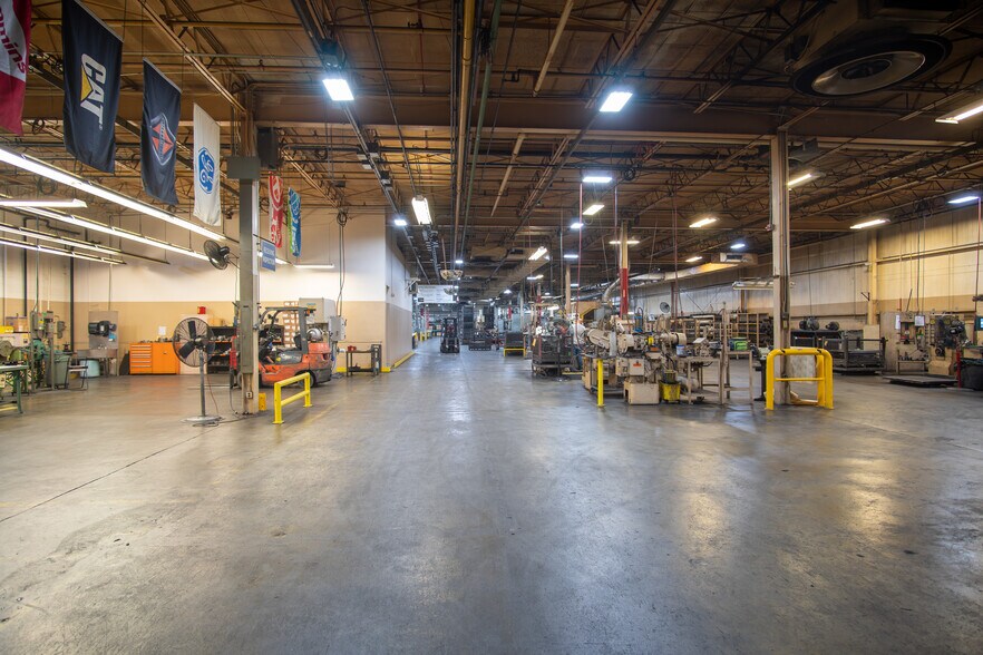 More Photos Of 128 Bingham Rd, Asheville Light Manufacturing For Lease