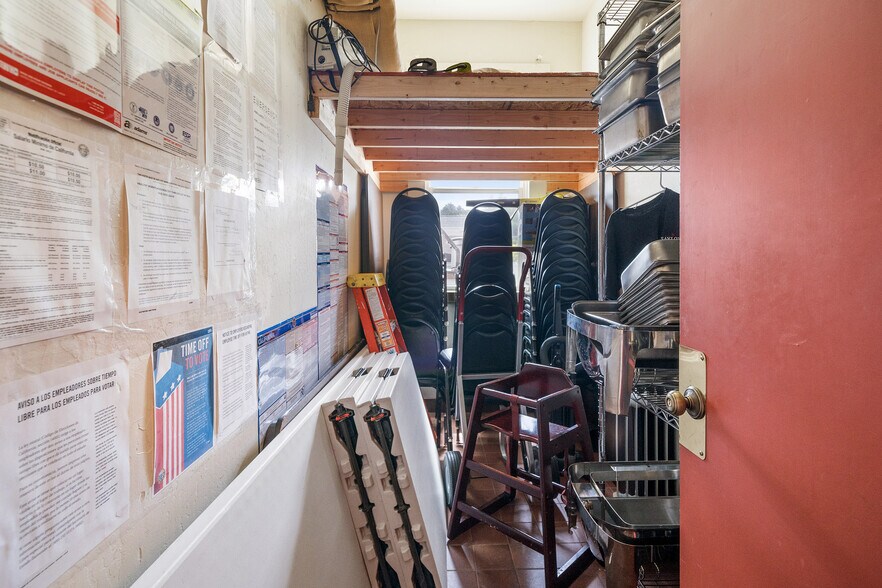 More Photos Of 2009 Bridgeway, Sausalito Restaurant For Lease