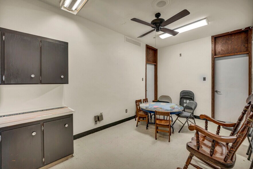 More Photos Of 15715 Libby Rd, Maple Heights General Retail For Sale