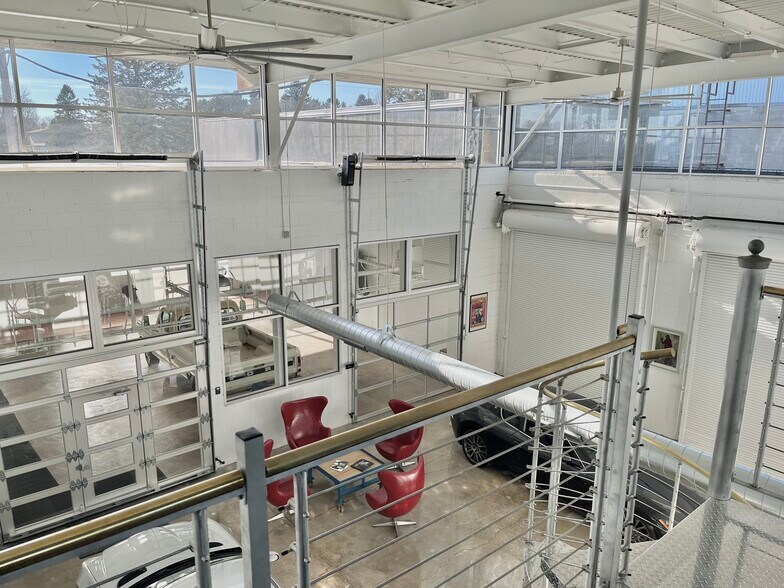 More Photos Of 1411 6th Ave, Grafton Showroom For Sale