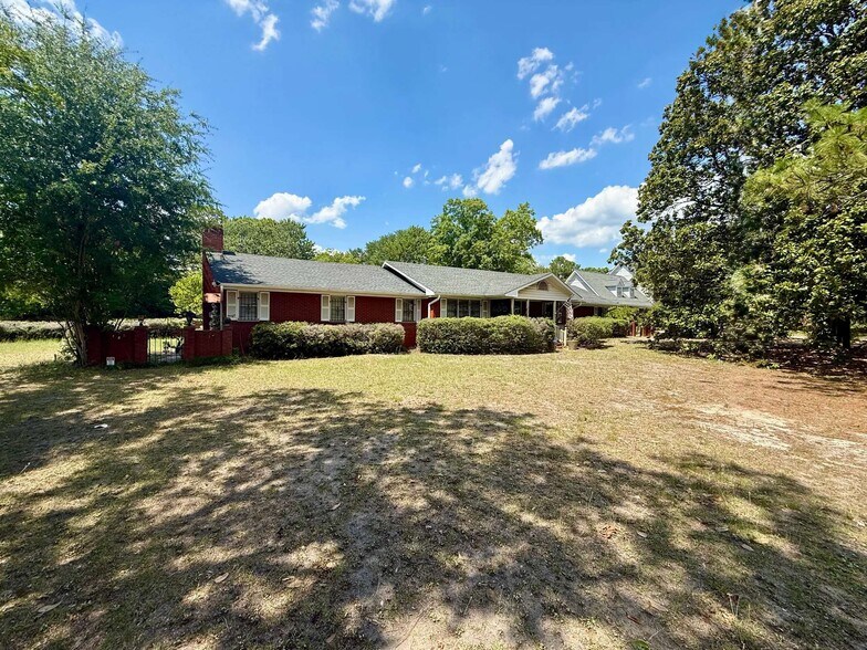Primary Photo Of 3030 Cumberland Rd, Fayetteville Office Residential For Sale
